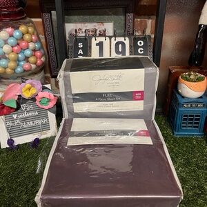 Jaclyn Smith  Full 400TC Cotton Sateen 2 Pillowcases